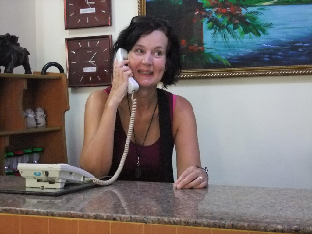 Valentine Hotel Hue Zewnętrze zdjęcie