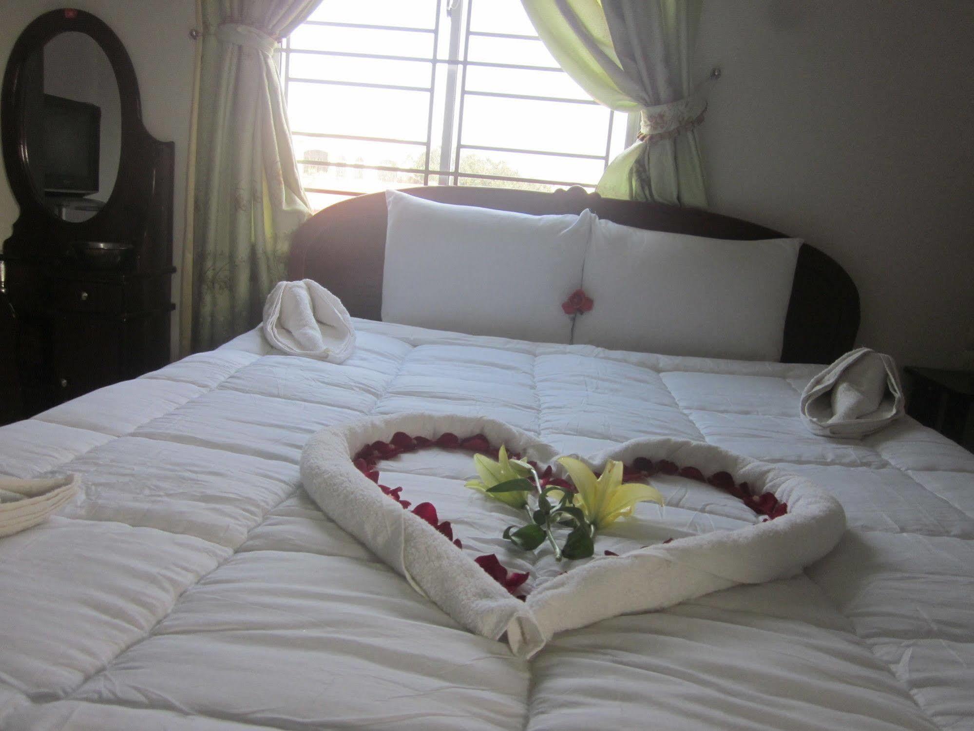 Valentine Hotel Hue Zewnętrze zdjęcie