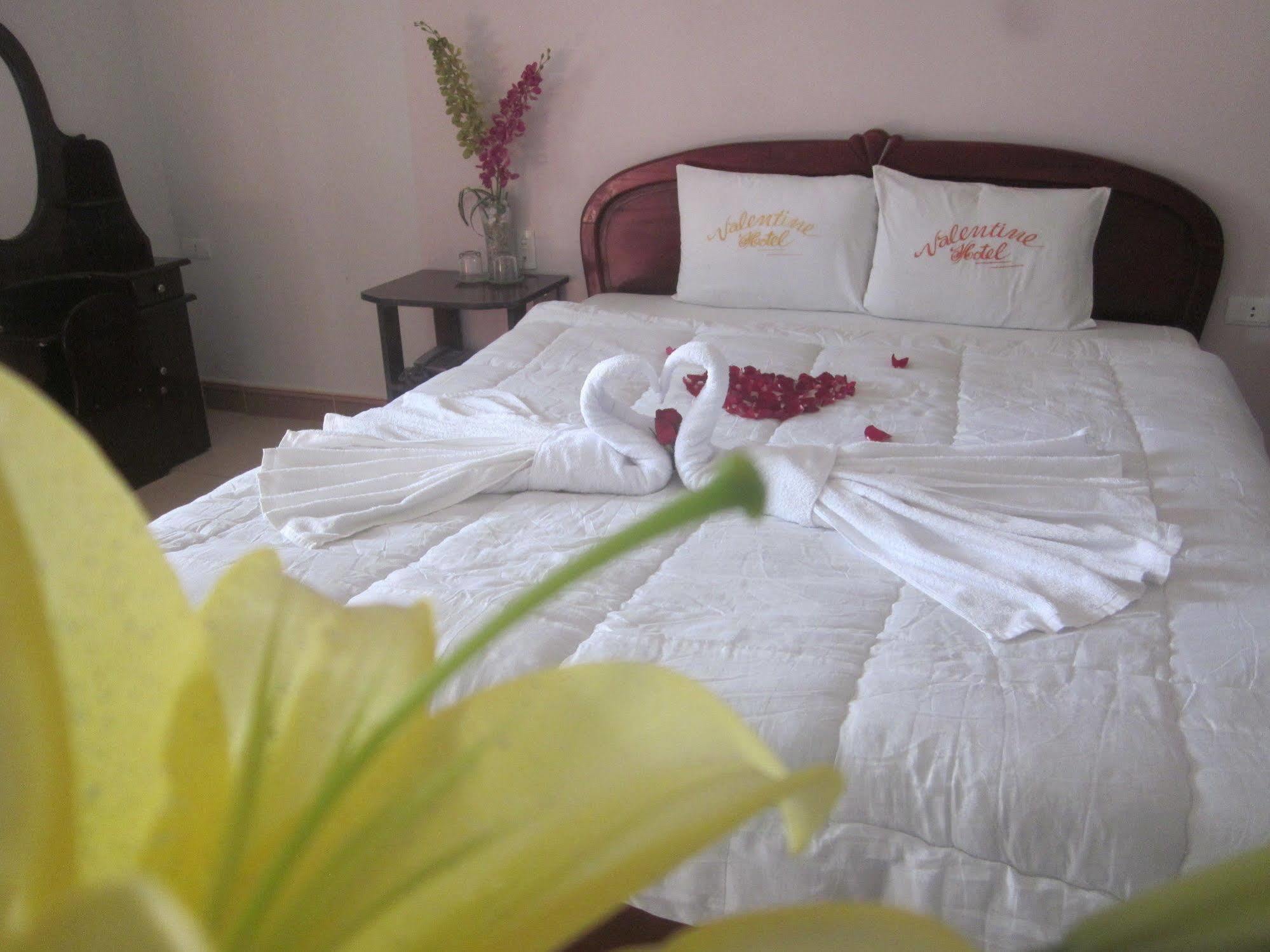 Valentine Hotel Hue Zewnętrze zdjęcie